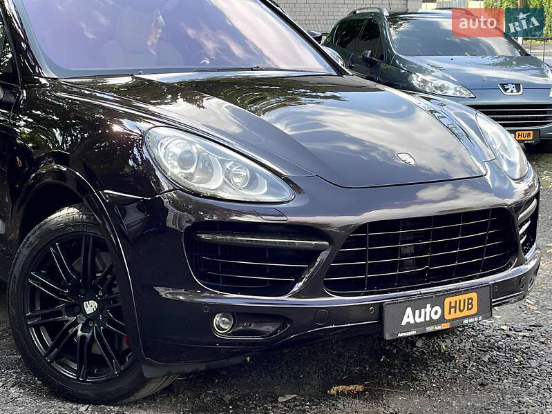 Позашляховик / Кросовер Porsche Cayenne 2011 в Харкові