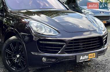 Внедорожник / Кроссовер Porsche Cayenne 2011 в 