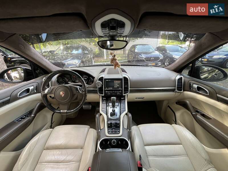 Позашляховик / Кросовер Porsche Cayenne 2011 в Харкові
