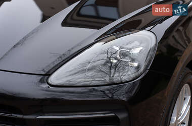 Внедорожник / Кроссовер Porsche Cayenne 2019 в 