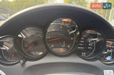 Внедорожник / Кроссовер Porsche Cayenne 2014 в 