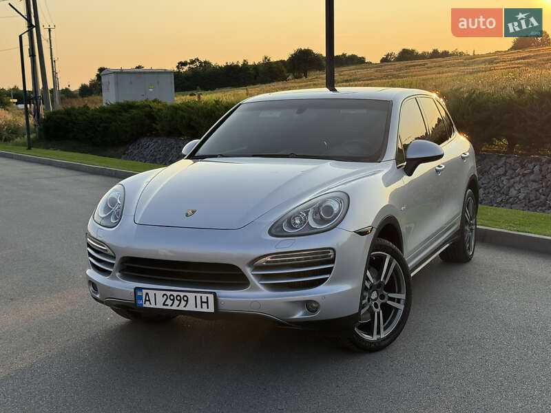 Внедорожник / Кроссовер Porsche Cayenne 2013 в 