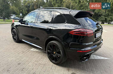 Позашляховик / Кросовер Porsche Cayenne 2014 в Львові