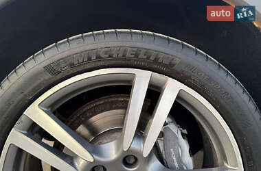 Внедорожник / Кроссовер Porsche Cayenne 2013 в 