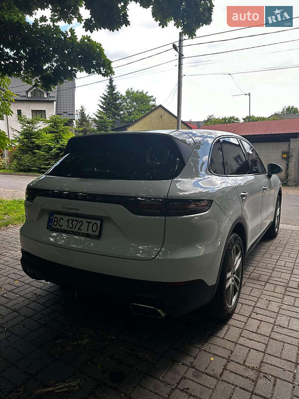 Позашляховик / Кросовер Porsche Cayenne 2019 в Львові