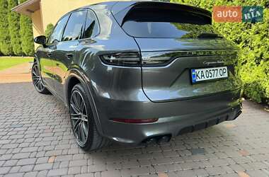 Внедорожник / Кроссовер Porsche Cayenne 2019 в 