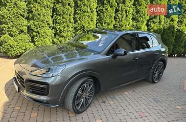 Внедорожник / Кроссовер Porsche Cayenne 2019 в 
