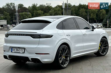 Внедорожник / Кроссовер Porsche Cayenne 2019 в 