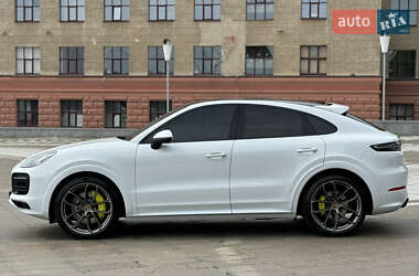 Внедорожник / Кроссовер Porsche Cayenne 2019 в 