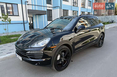 Позашляховик / Кросовер Porsche Cayenne 2011 в 