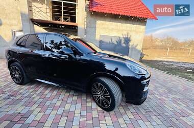 Внедорожник / Кроссовер Porsche Cayenne 2015 в 