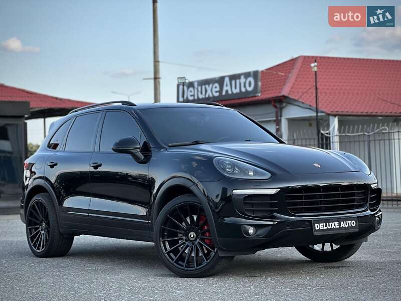 Позашляховик / Кросовер Porsche Cayenne 2017 в Києві