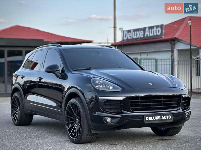 Позашляховик / Кросовер Porsche Cayenne 2017 в Києві
