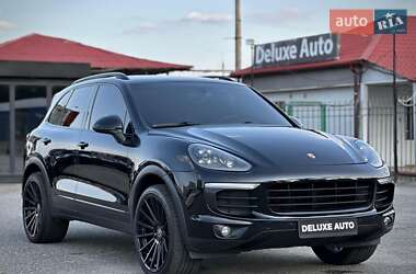 Внедорожник / Кроссовер Porsche Cayenne 2017 в 