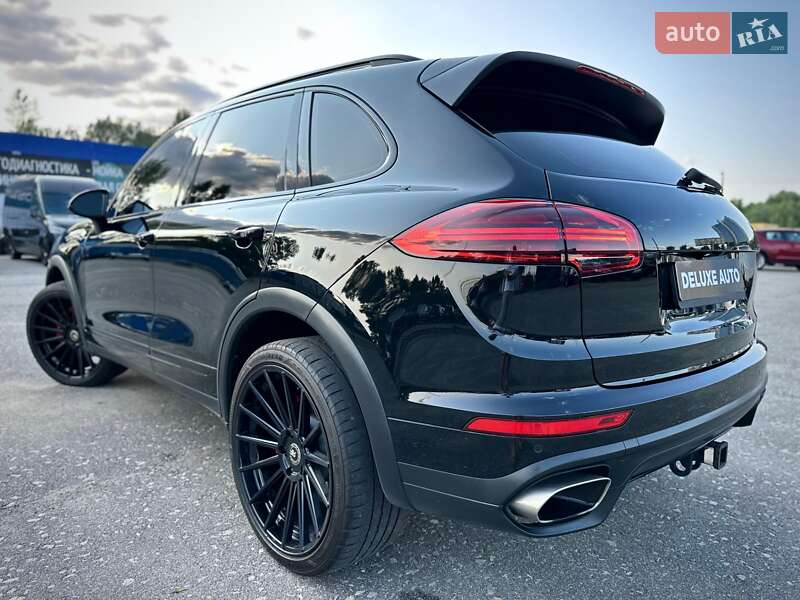 Позашляховик / Кросовер Porsche Cayenne 2017 в Києві