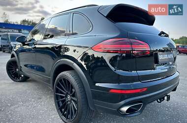 Внедорожник / Кроссовер Porsche Cayenne 2017 в 