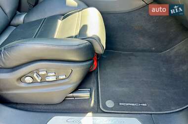 Внедорожник / Кроссовер Porsche Cayenne 2018 в 