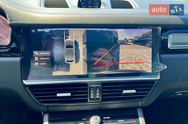 Внедорожник / Кроссовер Porsche Cayenne 2018 в 