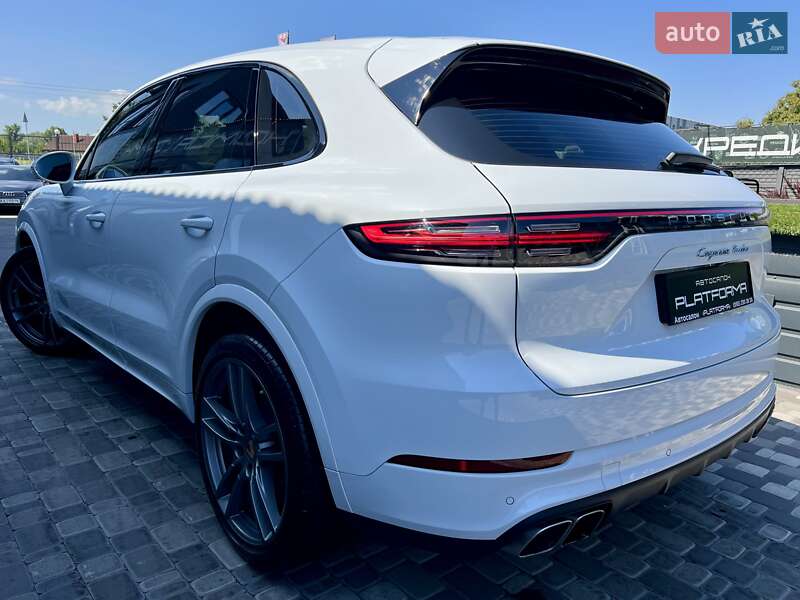 Внедорожник / Кроссовер Porsche Cayenne 2018 в Киеве