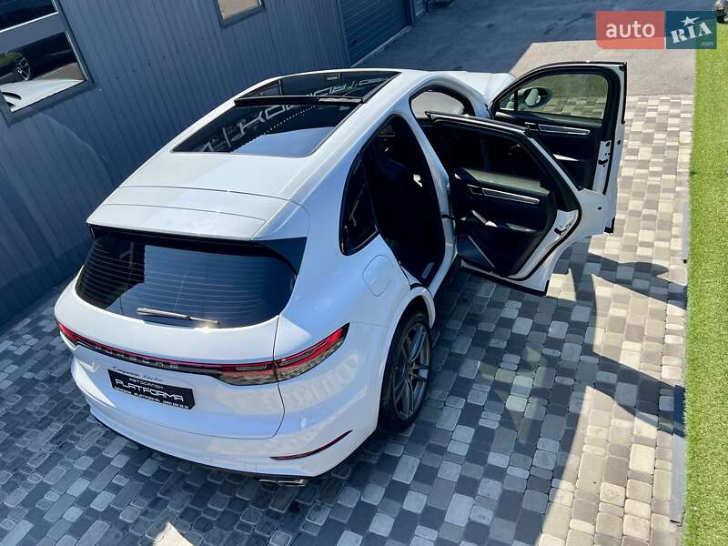 Внедорожник / Кроссовер Porsche Cayenne 2018 в Киеве