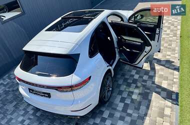 Внедорожник / Кроссовер Porsche Cayenne 2018 в 