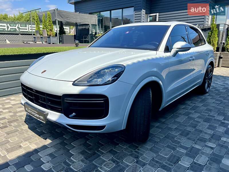 Внедорожник / Кроссовер Porsche Cayenne 2018 в Киеве