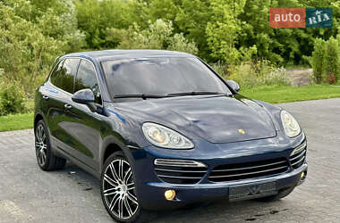 Внедорожник / Кроссовер Porsche Cayenne 2012 в 