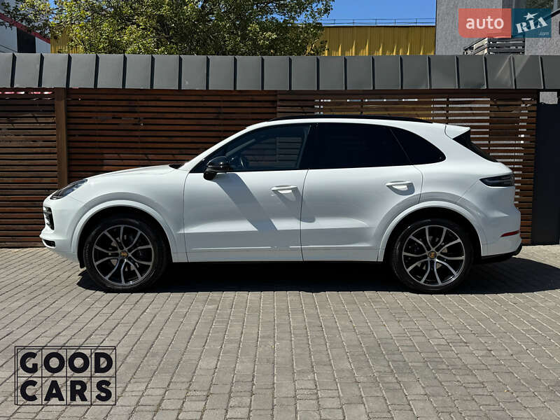 Позашляховик / Кросовер Porsche Cayenne 2018 в Одесі