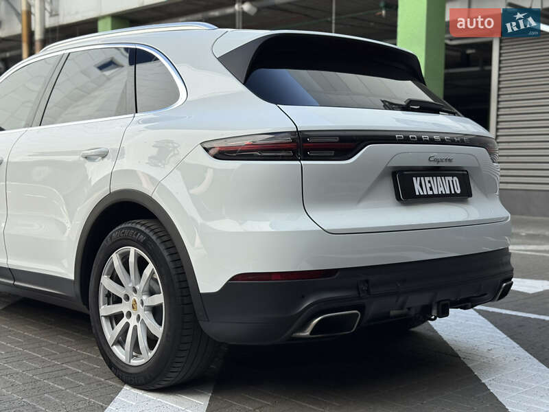 Внедорожник / Кроссовер Porsche Cayenne 2018 в Киеве