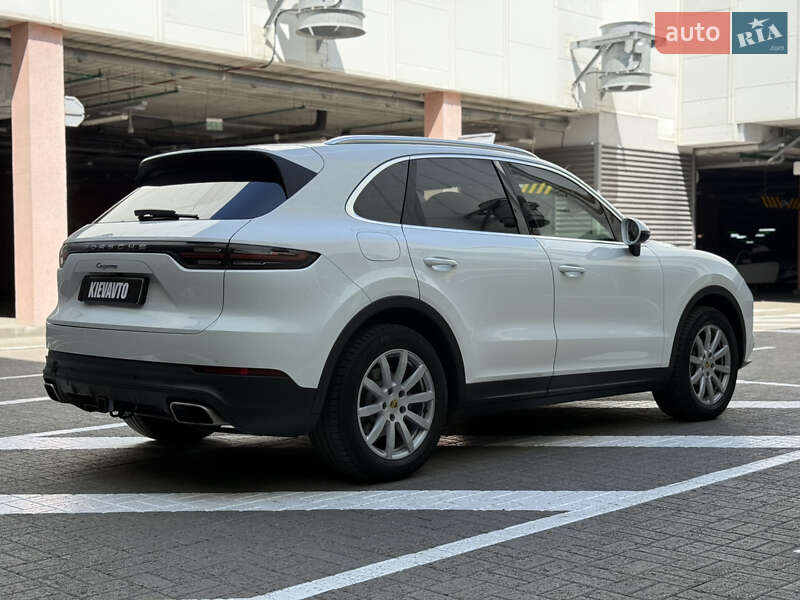 Внедорожник / Кроссовер Porsche Cayenne 2018 в Киеве