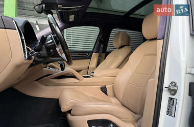 Позашляховик / Кросовер Porsche Cayenne 2018 в 