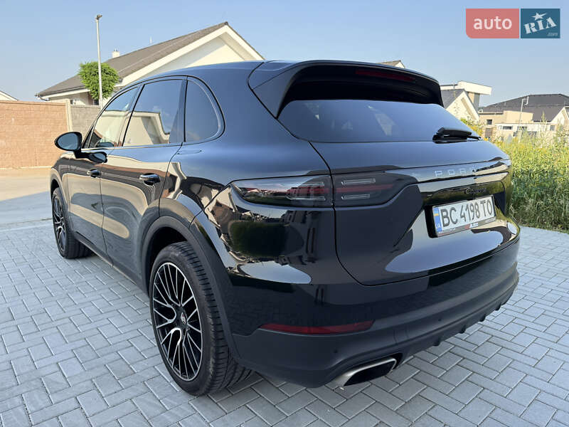 Позашляховик / Кросовер Porsche Cayenne 2019 в Львові