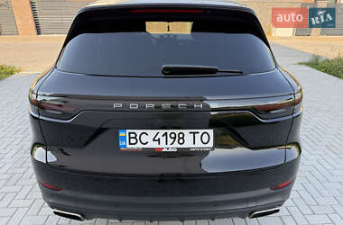 Внедорожник / Кроссовер Porsche Cayenne 2019 в 