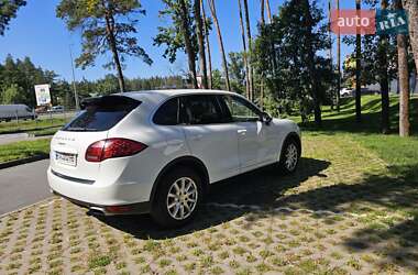 Внедорожник / Кроссовер Porsche Cayenne 2012 в 