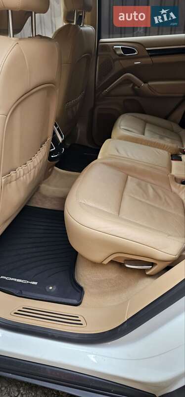 Позашляховик / Кросовер Porsche Cayenne 2012 в Києві фото 15 Позашляховик / Кросовер Porsche Cayenne 2012 в Києві