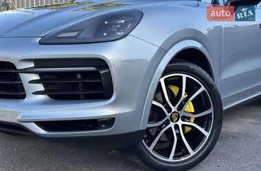 Внедорожник / Кроссовер Porsche Cayenne 2020 в 