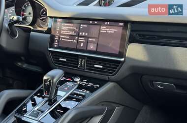 Внедорожник / Кроссовер Porsche Cayenne 2020 в 