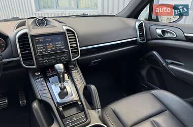 Позашляховик / Кросовер Porsche Cayenne 2014 в 