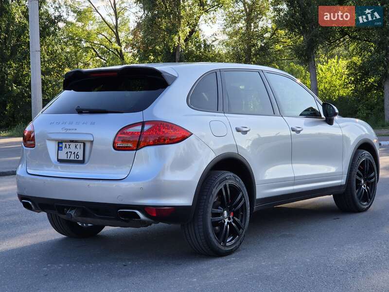 Внедорожник / Кроссовер Porsche Cayenne 2013 в Харькове