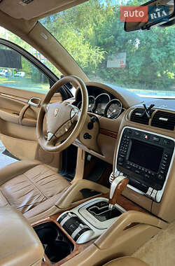 Внедорожник / Кроссовер Porsche Cayenne 2006 в 