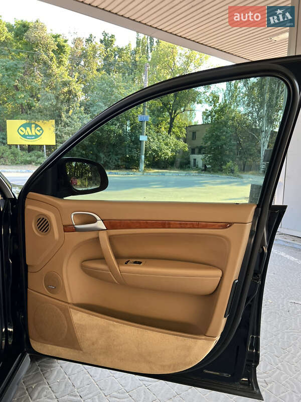 Внедорожник / Кроссовер Porsche Cayenne 2006 в Запорожье