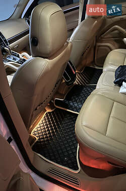 Внедорожник / Кроссовер Porsche Cayenne 2013 в 