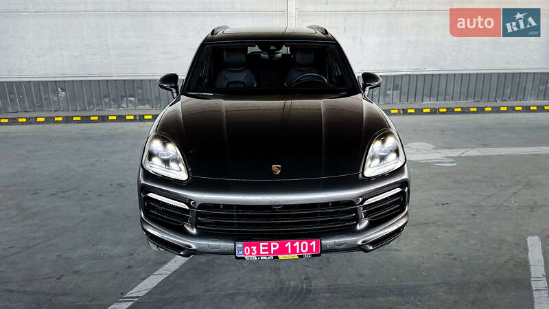 Внедорожник / Кроссовер Porsche Cayenne 2021 в Ровно