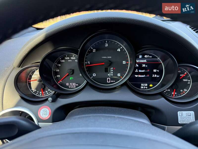 Позашляховик / Кросовер Porsche Cayenne 2013 в Одесі