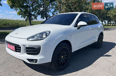 Позашляховик / Кросовер Porsche Cayenne 2017 в Луцьку
