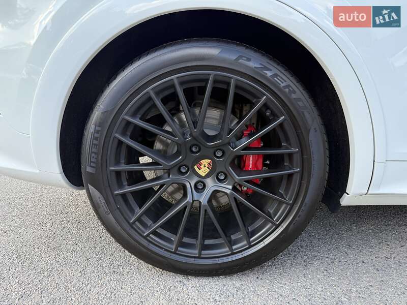 Внедорожник / Кроссовер Porsche Cayenne 2021 в Днепре