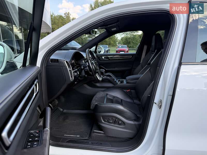 Внедорожник / Кроссовер Porsche Cayenne 2021 в Днепре