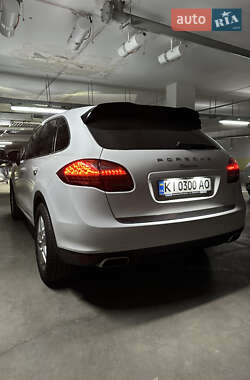Внедорожник / Кроссовер Porsche Cayenne 2013 в 