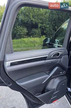 Внедорожник / Кроссовер Porsche Cayenne 2013 в 
