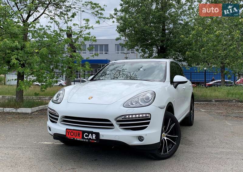 Позашляховик / Кросовер Porsche Cayenne 2014 в Києві